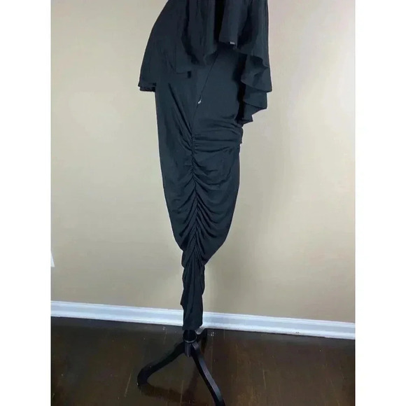 Ingrid & Isabel One Shoulder Ruffle Maternity Dres - Picture 3 of 4